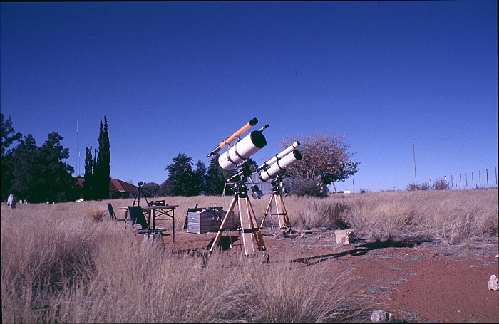 Teleskopes on Farm Tivoli 2001